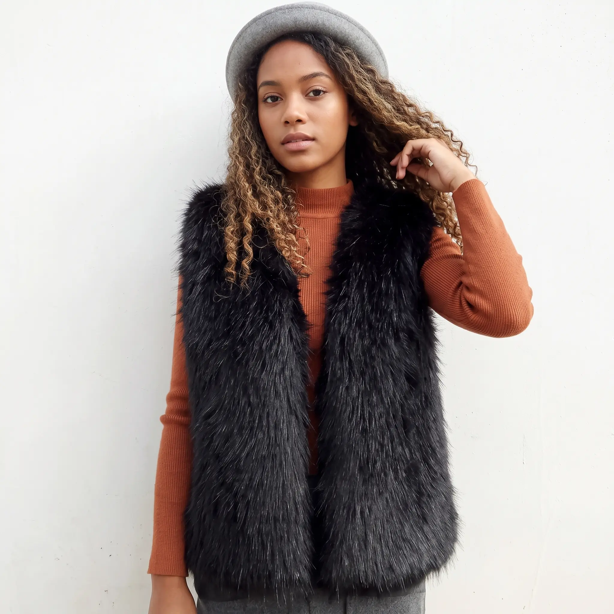 Gilet sans manches fausse fourrure – Image 6
