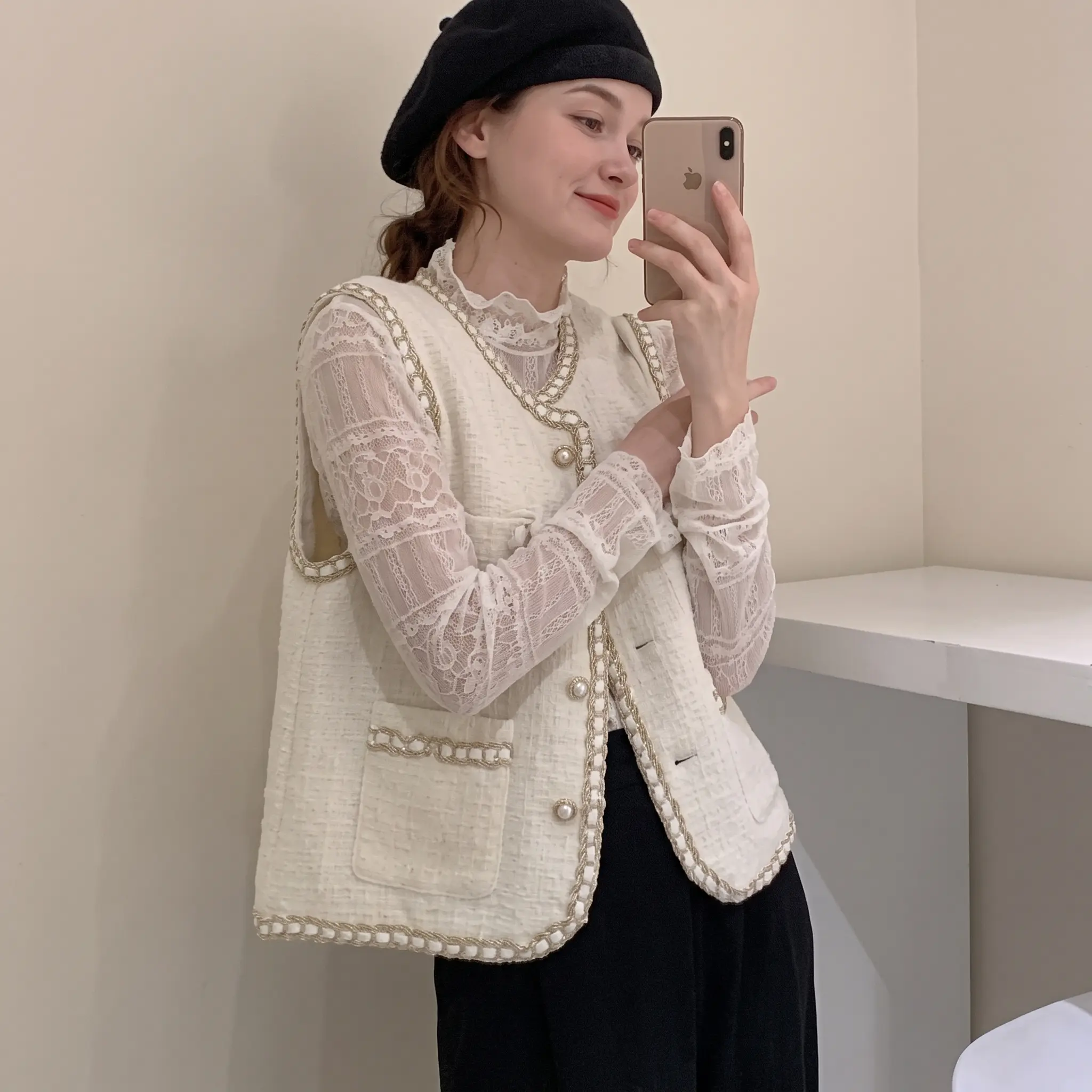 Gilet sans manches molletonné chic – Image 9