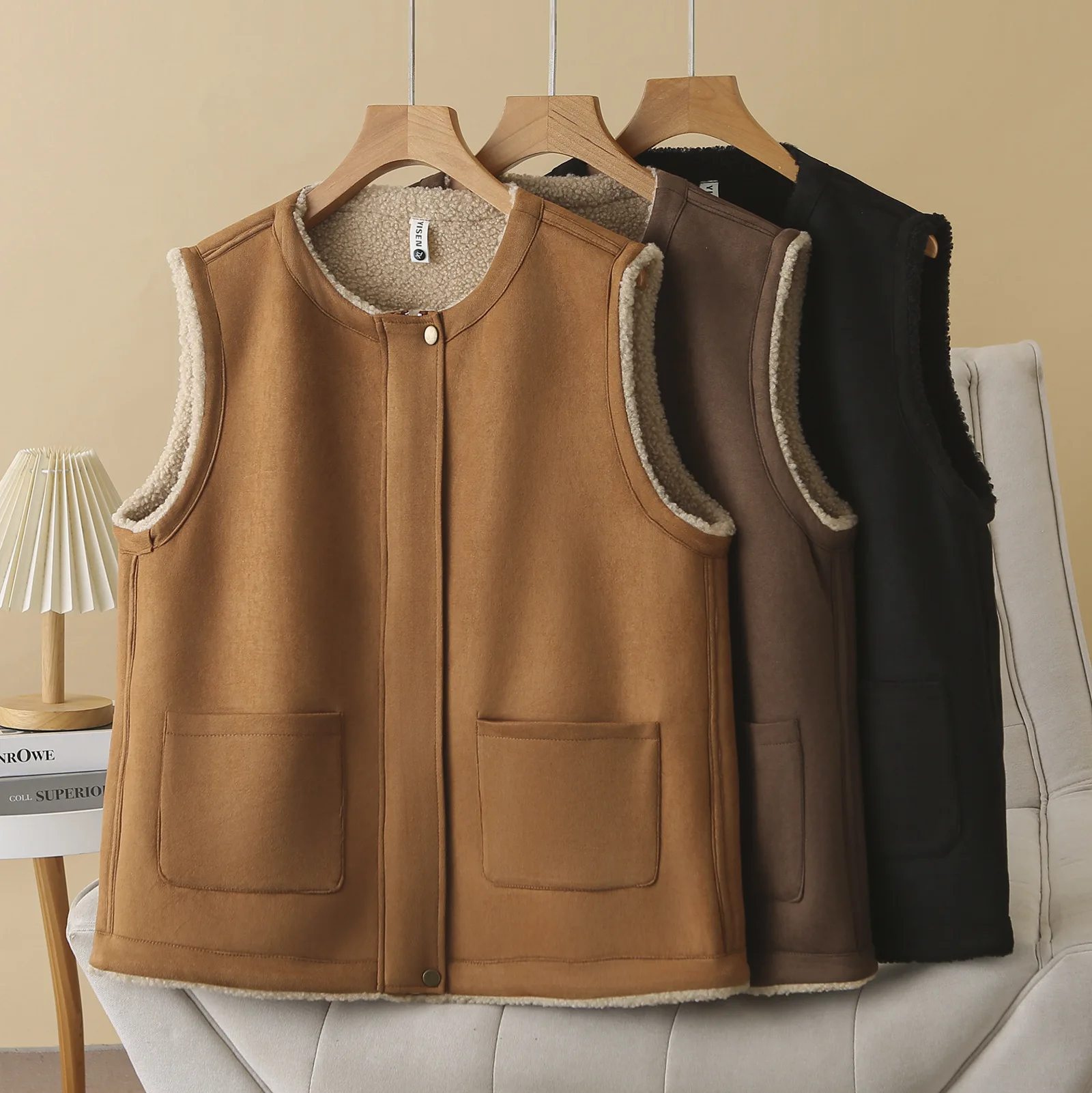 Gilet sans manches effet daim – Image 4