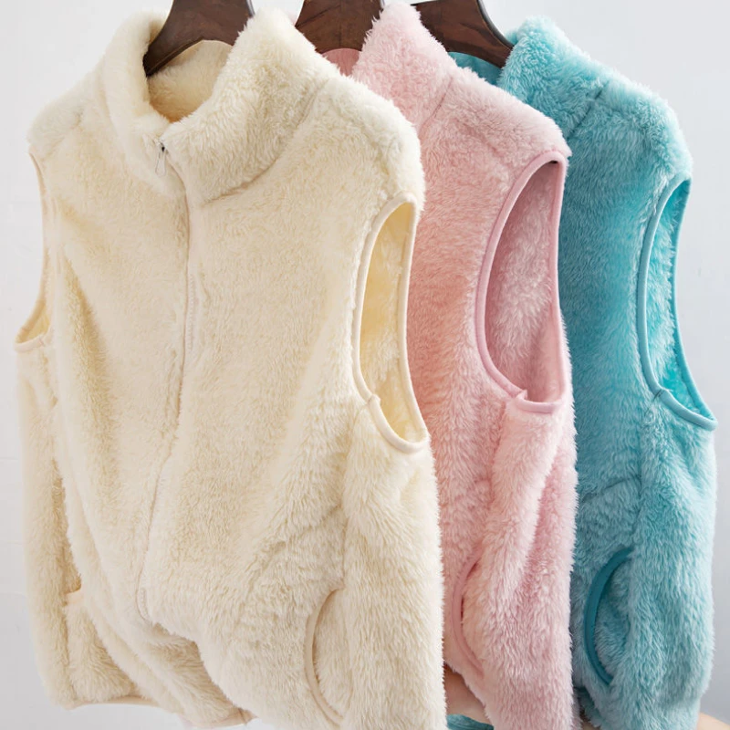Gilet sans manches polaire pâle