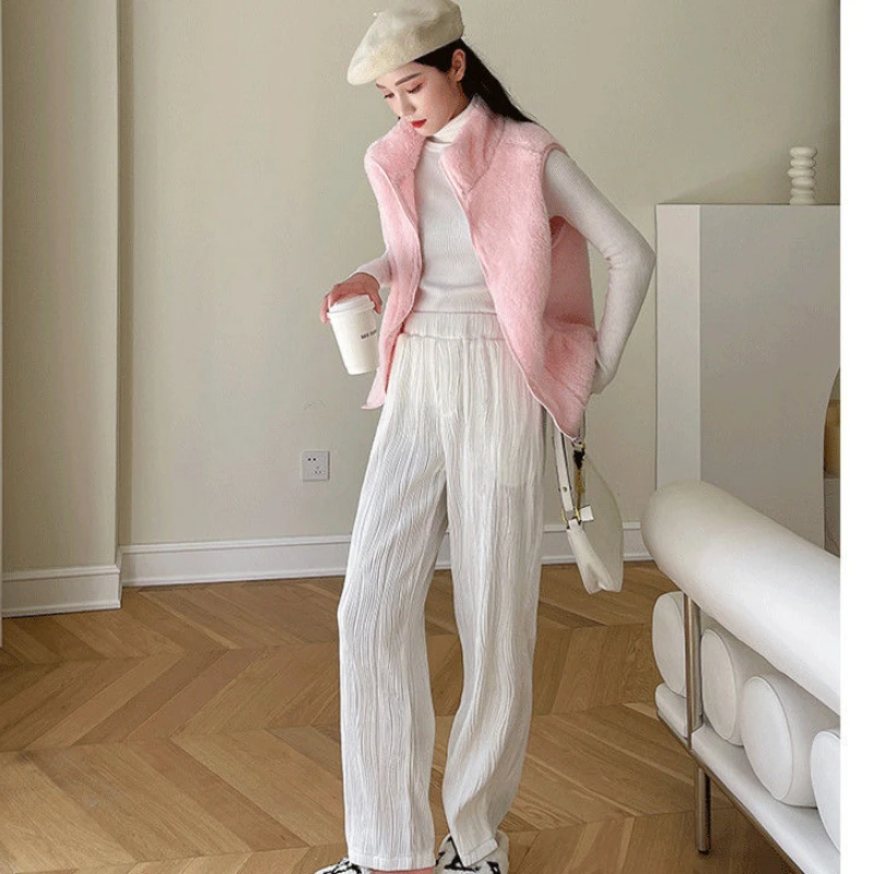Gilet sans manches polaire pâle – Image 6